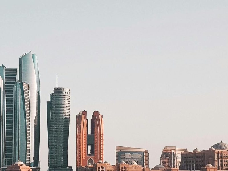 Villa for Rent in Sharjah vs Abu Dhabi in 2026 Compare Rental Rates and Lifestyle