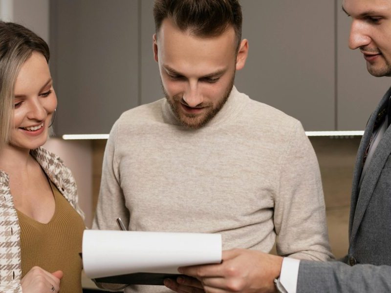 How to Review a Real Estate Agent in Dubai and Avoid Costly Mistakes