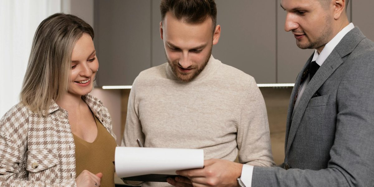 How to Review a Real Estate Agent in Dubai and Avoid Costly Mistakes