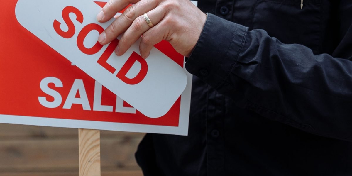 An investor diligently researching the complexities of the Dubai luxury property market.